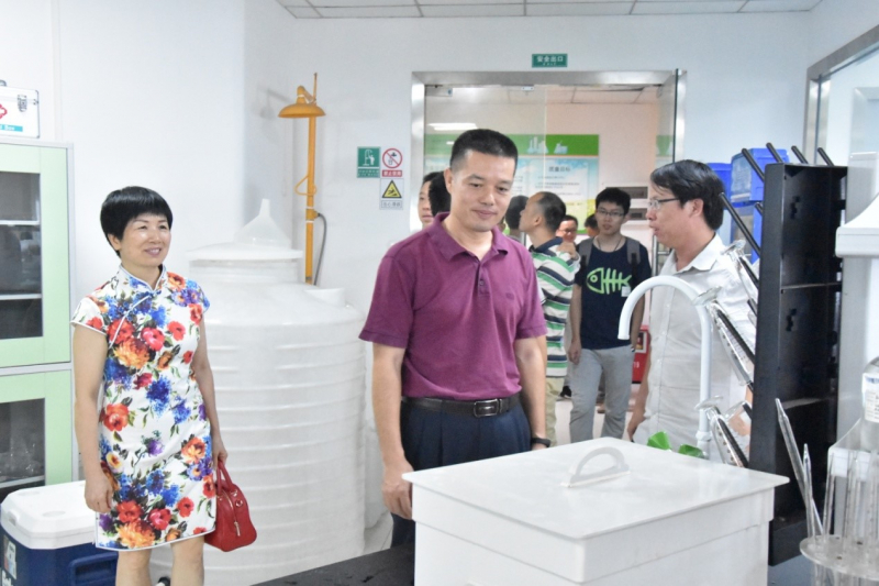 中大探花精选
东莞校友企业走访活动之一